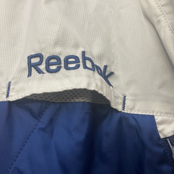 Reebok On Ice Toronto Maple Leafs jacket. Men’s size L - Picture 4 of 12